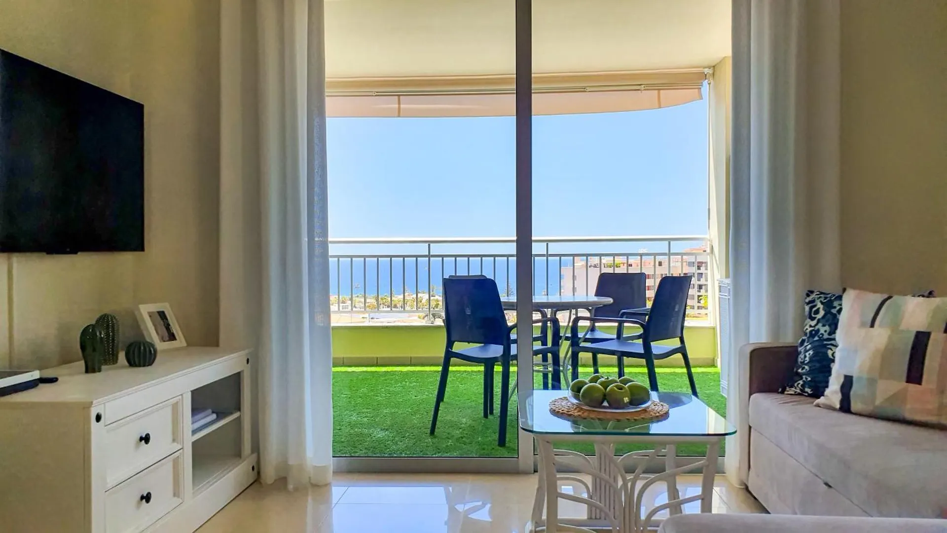 Apartamento Ocean View & Sunset Palm-Mar, Pool, Parking